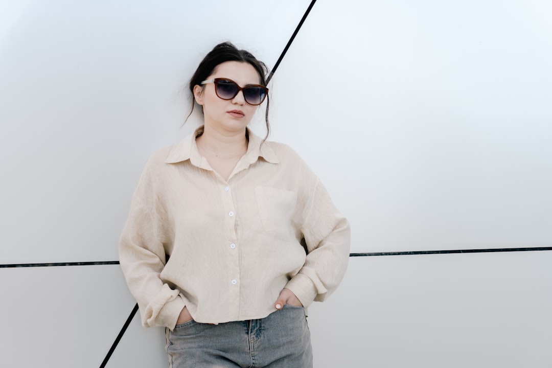 The Flannel Renaissance: How to Nail 90s Grunge Luxe Without Breaking the Bank